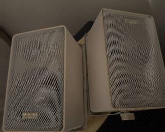 speakers 