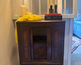 1940's style cabinet 