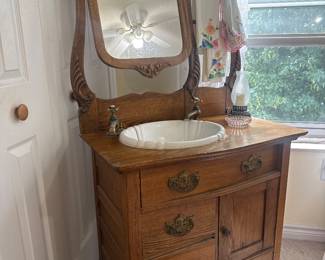 upclose of the oak dresser sink 