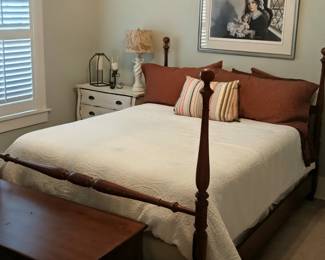 Polster bed, mattress, box spring and bedding/ great condition