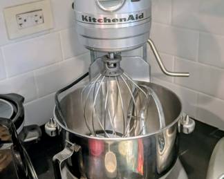 Kitchen aid mixer and accessories