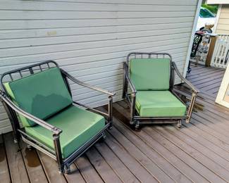 2 heavy outdoor chairs
