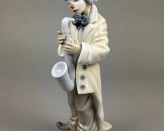 Llardo Figurine
