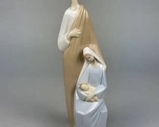 Llardo Figurine