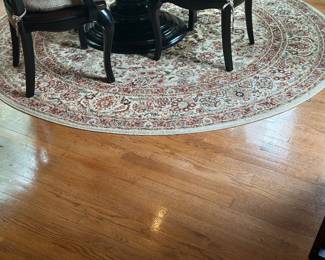 Round area rug