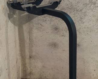 Vehicle hitch bike rack