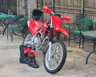 2022 Honda ZRF250 Custom Exaust. Riding boots and Helmet included