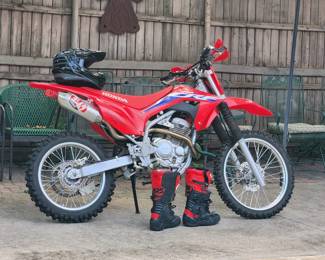 2022 Honda ZRF250 Custom Exaust. Riding boots and Helmet included 