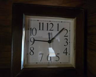 Vintage Sunbeam Wood Grain Quartz Wall Clock