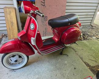 Photo 2 of 5 - DOES NOT RUN Stella 150 Automatic Scooter