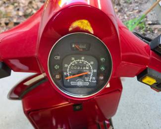 Photo 1 of 4 - DOES NOT RUN - Photo 1 of 5  Stella 150 Automatic Scooter