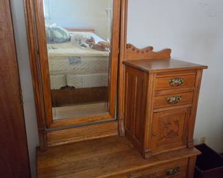 Victorian Oak Gentleman's Hatbox Dresser with Mirror