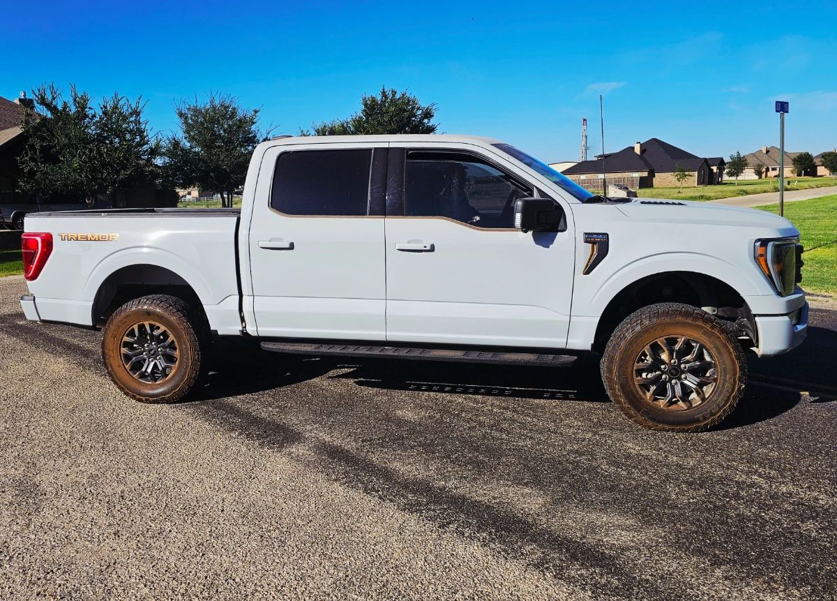 2023 Ford F-150 Tremor 4x4 Only 18,966 miles. This one-owner Tremor is powered by Ford's powerful 3.5L EcoBoost V6 paired with a 10-speed automatic transmission. Equipped with 4-wheel drive, locking rear differential, factory Tremor off-road package, tow package, bedliner, heated seats, dual-zone climate control, and SYNC touchscreen system. The Tremor package adds upgraded suspension, unique wheels, Tremor interior, distinctive hood and grille styling, and enhanced off-road capability while maintaining the comfort and practicality of a daily driver. Clean Texas title. Excellent condition inside and out. Ready for work, travel, towing, or weekend adventures. Key Features 18,966 miles 3.5L EcoBoost V6 4x4 Tremor Package Locking Rear Differential Heated Front Seats Tow Package Bedliner SYNC Touchscreen Clean Texas Title One Owner
