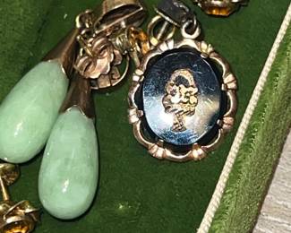 Victorian Antique earrings
