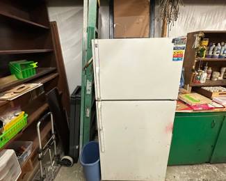 Refrigerator can presale. Fridge / Freezer