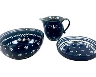 Gmundner Keramik Dirndl Blue Creamer With Underplate And Bowl