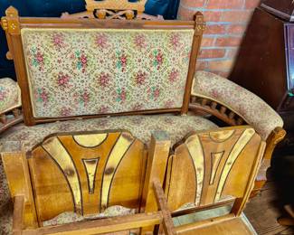 Settee / Mid Century chairs