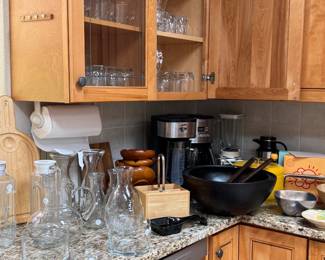If you ever wanted to buy 800 different kinds of glasses, this is your Sale! If you need a glass for espresso if you need a glass for whiskey, if you need a glass for champagne, wine, red wine, white wine, pink wine if you wanted to have 12 different kinds of wine glasses just because you can. This is your sale. 