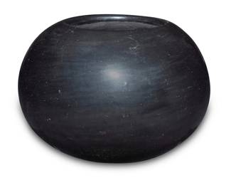 1289 Maria [Pond Lily] Povika Montoya Martinez (1887-1980, San Ildefonso Pueblo) A small blackware pottery bowl, mid-20th century Incised signature to underside: Maria Povika 2.375" H x 3.5" Dia. Estimate: $400 - $600