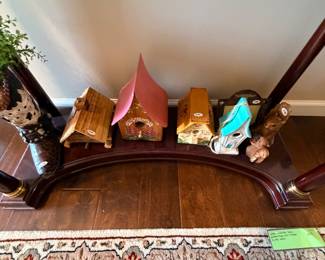 Items Located In The Entry Way