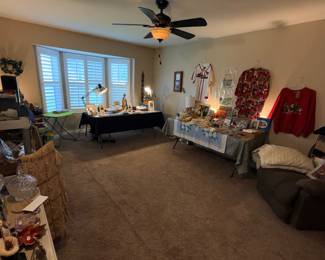 Items Located In The 2nd Bedroom (MASTER)