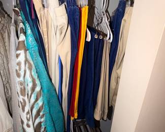 Items Located In The 2nd Bedroom (MASTER)