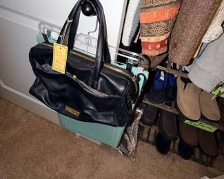 Items Located In The 2nd Bedroom (MASTER)