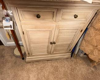 Items Located In The 2nd Bedroom (MASTER)