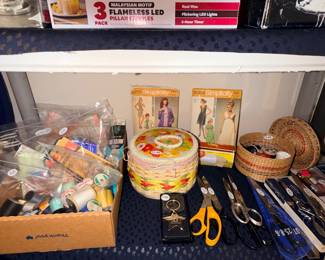 Items Located In The 2nd Bedroom (MASTER)
