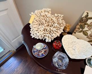Items Located In The Entry Way