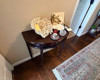 Items Located In The Entry Way