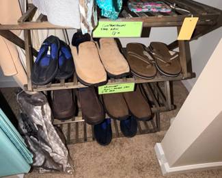 Items Located In The 2nd Bedroom (MASTER)