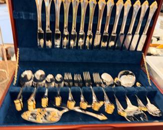 Items Located In The Kitchen / Dining Room