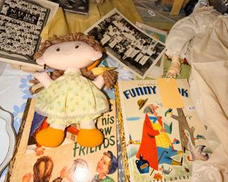 Items Located In The 2nd Bedroom (MASTER)