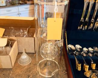 Items Located In The Kitchen / Dining Room