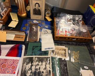 Items Located In The 2nd Bedroom (MASTER)