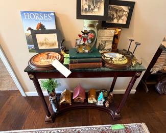 Items Located In The Entry Way