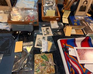 Items Located In The 2nd Bedroom (MASTER)