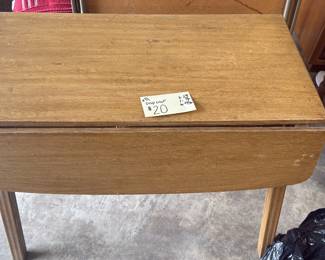 $20- Drop Leaf Table