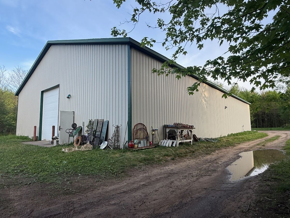 6000 ft.² pole barn