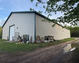 6000 ft.² pole barn