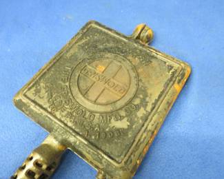 Lot 35. Vintage Griswold waffle iron