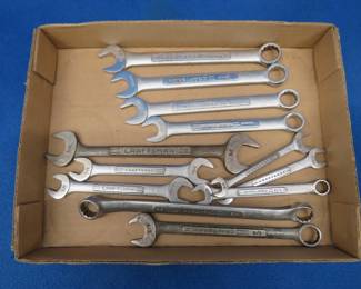 Lot 33. 12 Craftsman wrenches