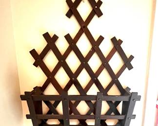 Lattice Tramp Art Wall Pocket