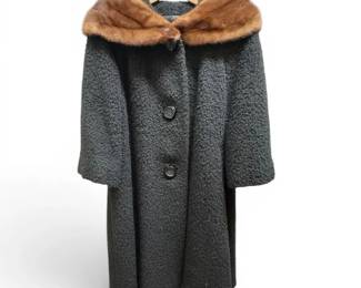 Berrocos Quelinda Wool Coat w Fur Collar