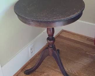Small Round Wood Table