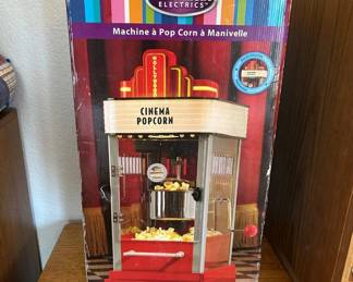 Lot #23 Nostalgia Electrics Hollywood Kettle Popcorn Maker Machine Retro Cinema Style