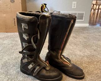 Lot #48 Full Bore Vintage Motocross MX Boots Size 9 Black Leather 1970s 1980s