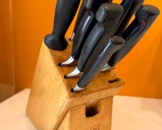 225 9PieceZwillingJAHencklesKnifeSetBlockSharpener
