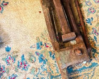 Cast Iron Blacksmith Post Leg Vise